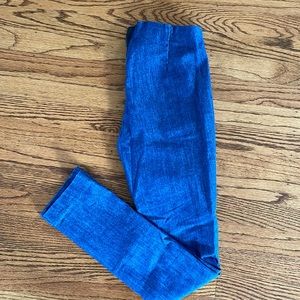 Ray and bone jeans with no pockets. Zipper in the back